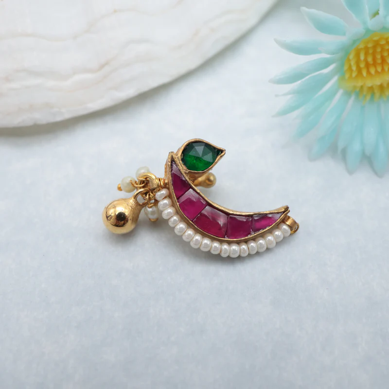 Premium Pachi Kundan Crescent Pearl Outline Clip Nosepin